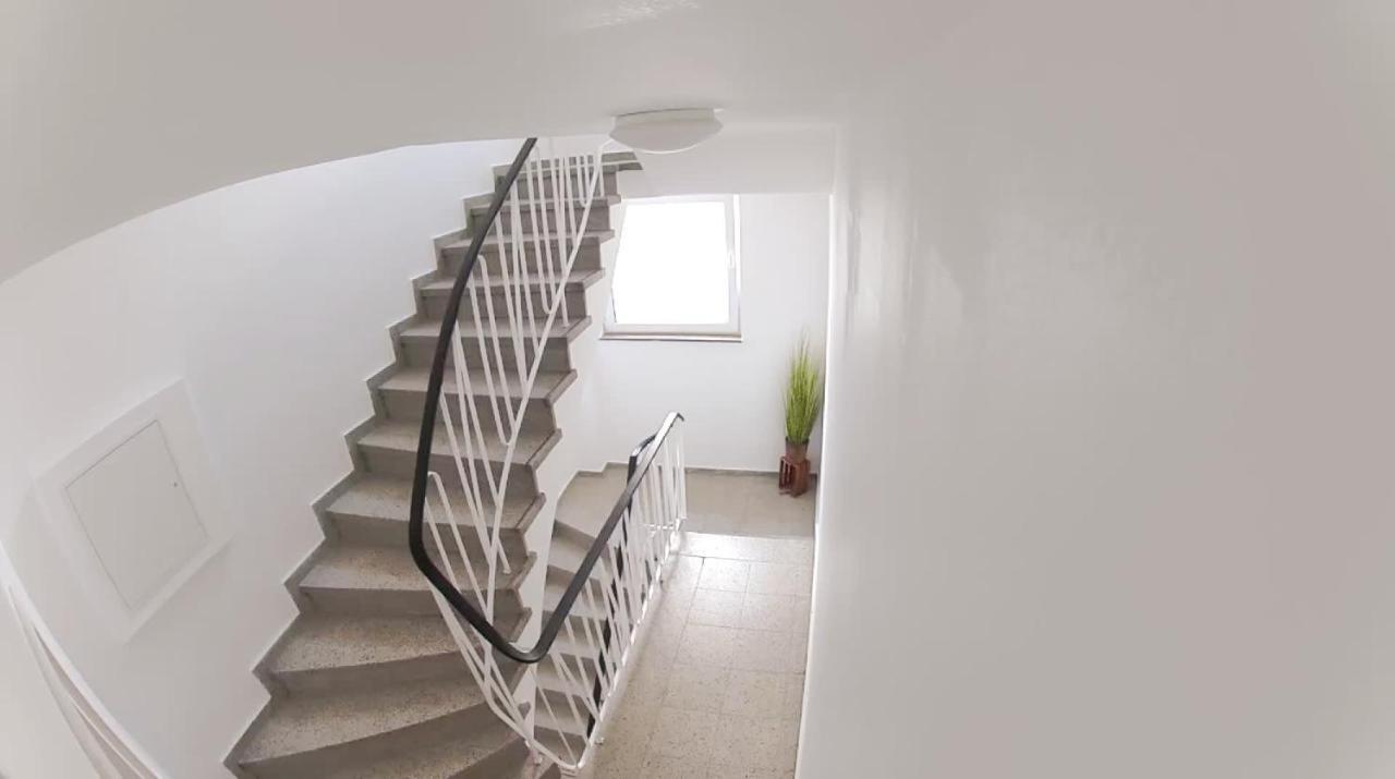 Moderne Zweizimmerwohnung Essen Exterior foto